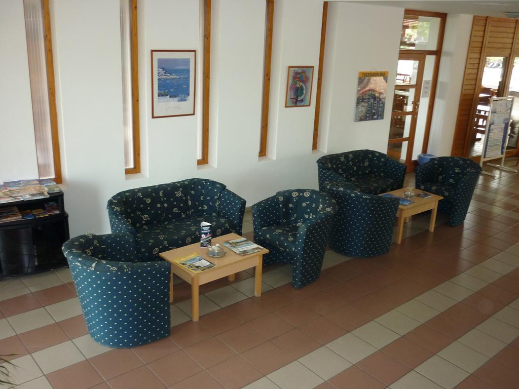Hotel Holiday Siofok Luaran gambar