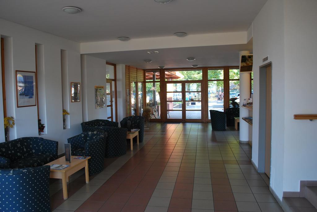 Hotel Holiday Siofok Luaran gambar
