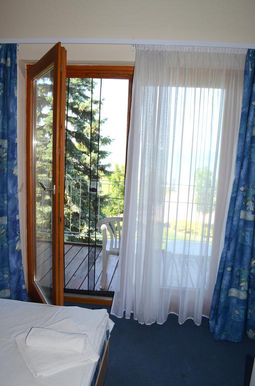 Hotel Holiday Siofok Luaran gambar
