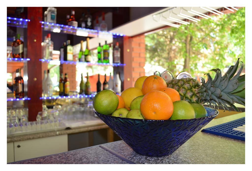 Hotel Holiday Siofok Luaran gambar
